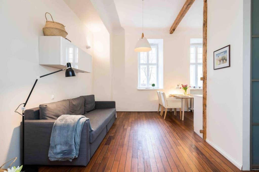 Best location, beautiful&quiet Old Town apt. Tallinn Extérieur photo